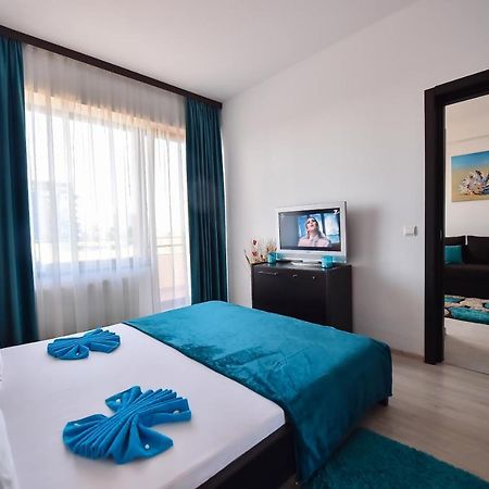 Apartment Summerland Mamaia Exteriör bild