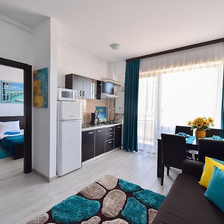 Apartment Summerland Mamaia Exteriör bild