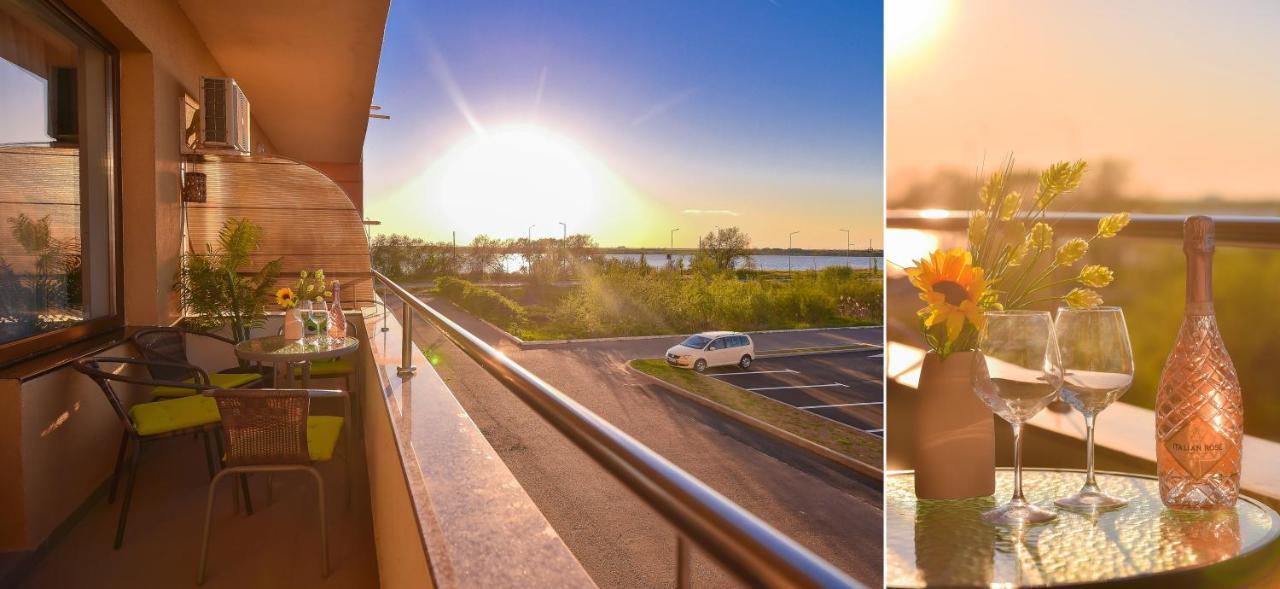 Apartment Summerland Mamaia Exteriör bild