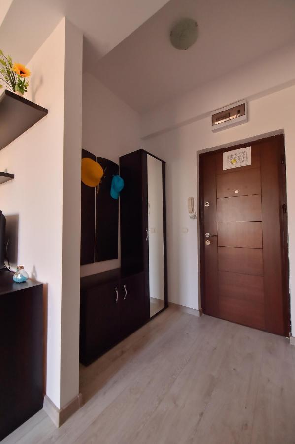 Apartment Summerland Mamaia Exteriör bild