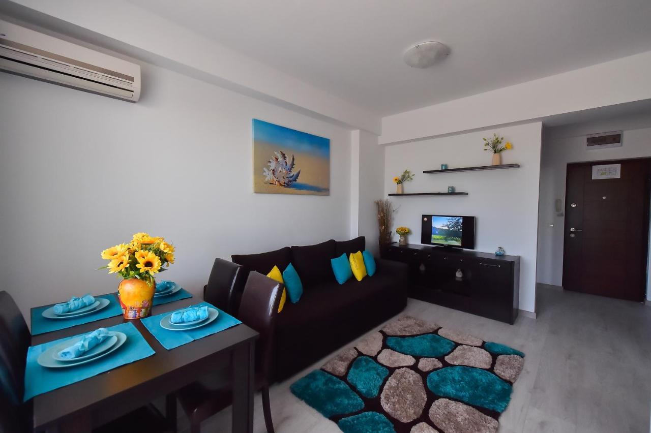 Apartment Summerland Mamaia Exteriör bild