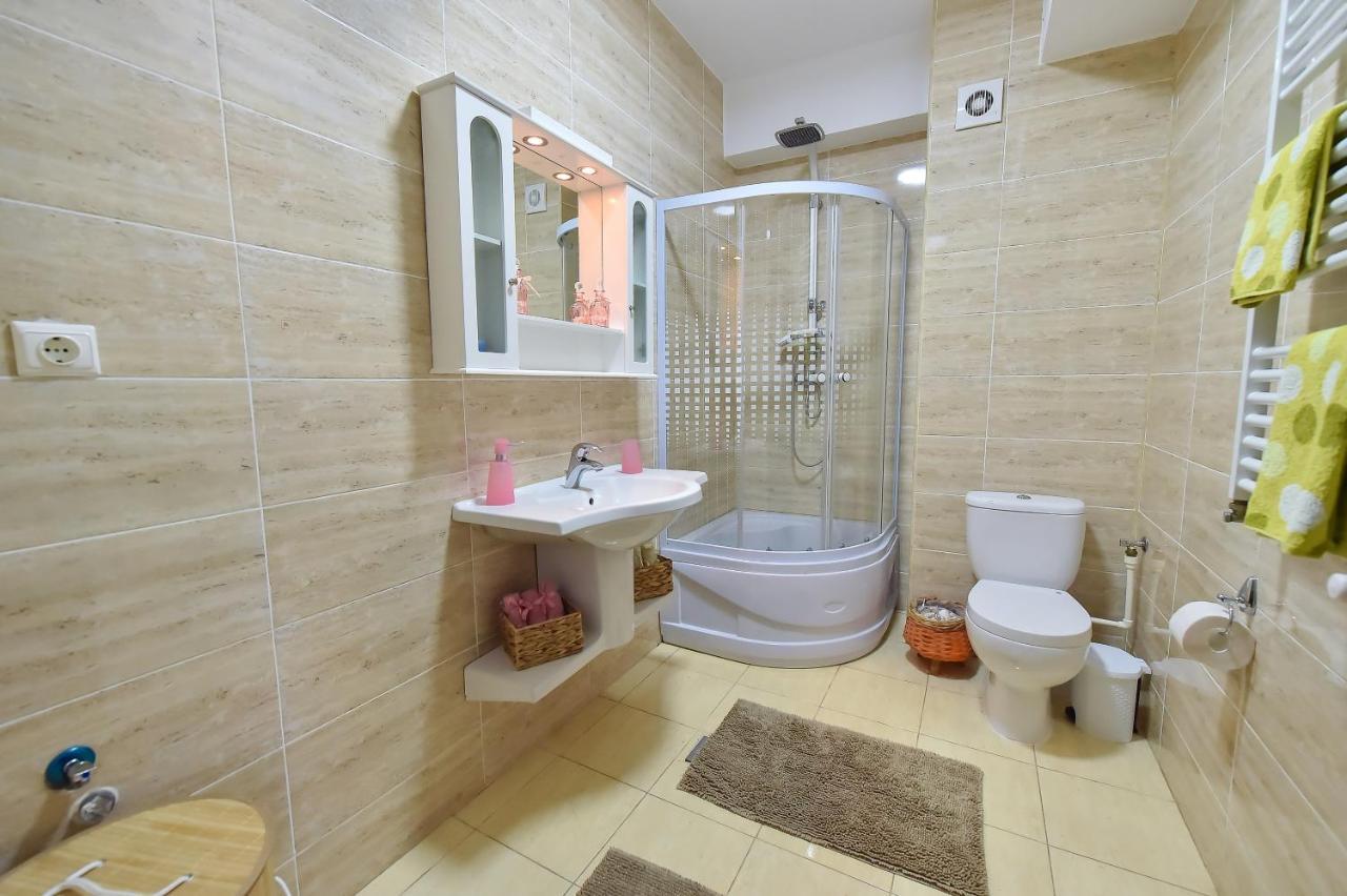 Apartment Summerland Mamaia Exteriör bild
