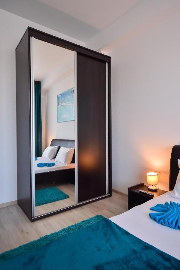 Apartment Summerland Mamaia Exteriör bild